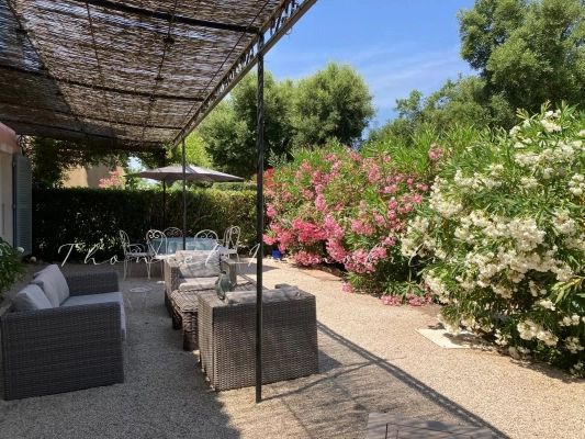 à vendre appartement Gassin - Grand appartement de 82 m2 avec jardin dans une résidence avec piscine