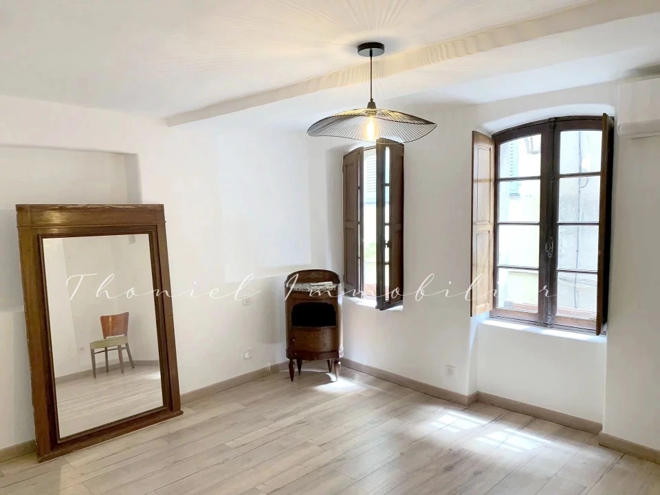 Agence immobilière Grimaud | Thoniel Immobilier | vente Maison village Grimaud