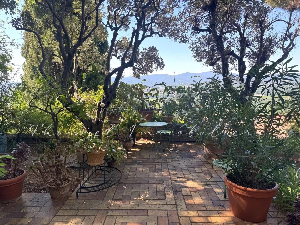 Agence immobilière Grimaud | Thoniel Immobilier | vente Maison village Grimaud