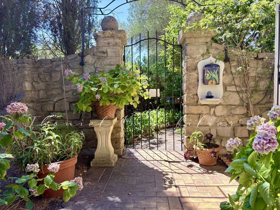 Agence immobilière Grimaud | Thoniel Immobilier | vente Maison village Grimaud