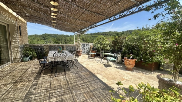Vente maison de village La Garde-Freinet - Maison de caractère avec piscine et garage à vendre à La Garde Freinet