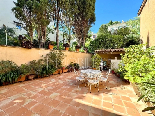 For sale village house Grimaud - Spacious, charming village house in Grimaud