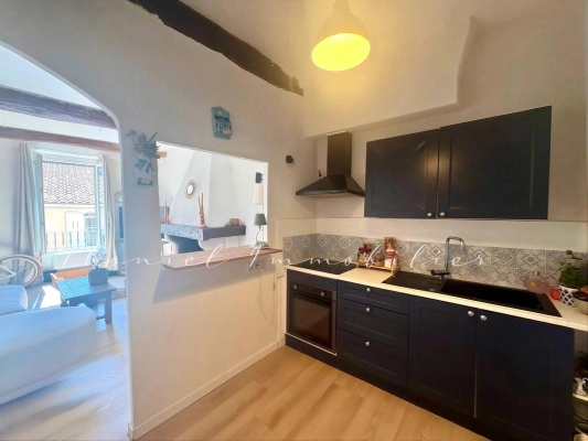 à vendre maison de village Grimaud - A vendre au cœur de Grimaud, maison de village pleine de charme avec 3 chambres