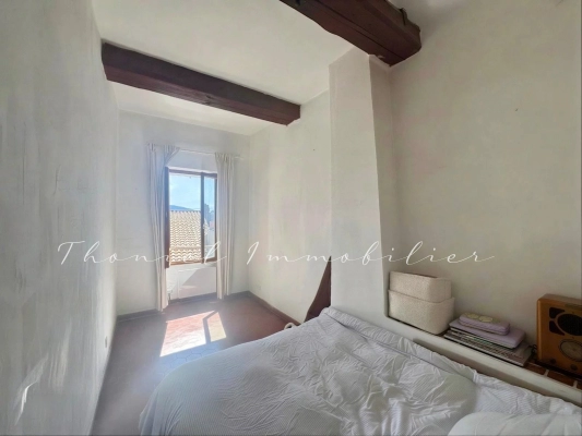 à vendre maison de village Grimaud - A vendre au cœur de Grimaud, maison de village pleine de charme avec 3 chambres