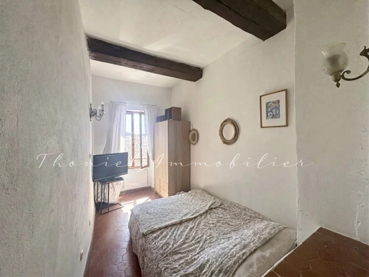 à vendre maison de village Grimaud - A vendre au cœur de Grimaud, maison de village pleine de charme avec 3 chambres