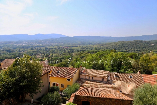 à vendre maison de village Grimaud - Magnifique maison de maître avec jardin et bassin à vendre à Grimaud