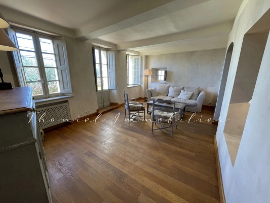 à vendre maison de village Grimaud - Magnifique maison de maître avec jardin et bassin à vendre à Grimaud