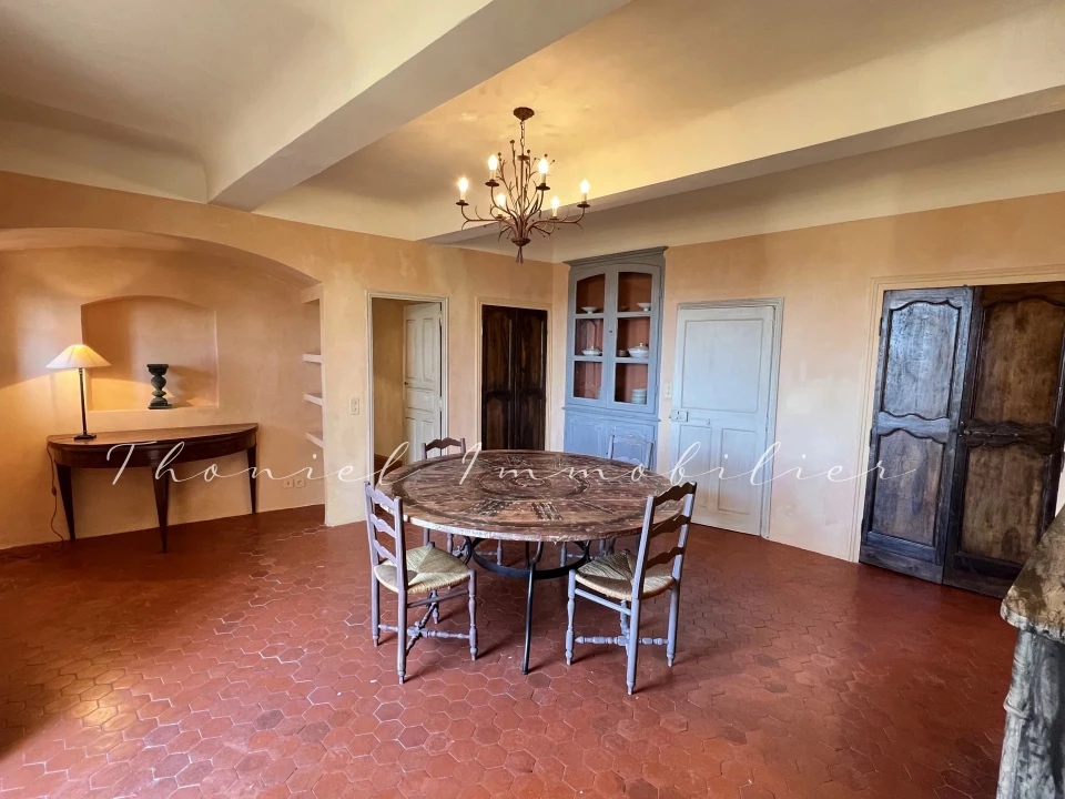 Agence immobilière Grimaud | Thoniel Immobilier | vente Maison village Grimaud