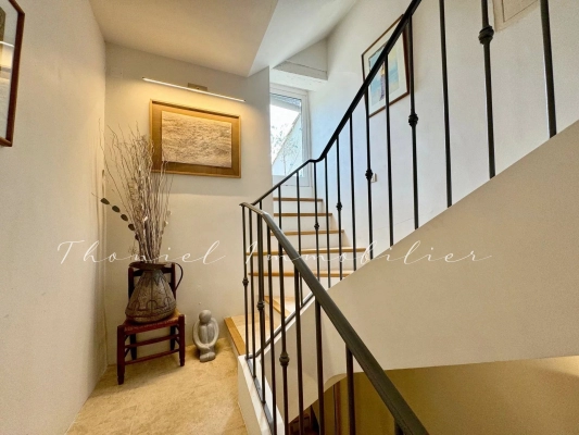 à vendre maison de village La Garde-Freinet - À vendre au cœur de La Garde-Freinet – Maison de village authentique avec terrasses, garage et studio indépendant