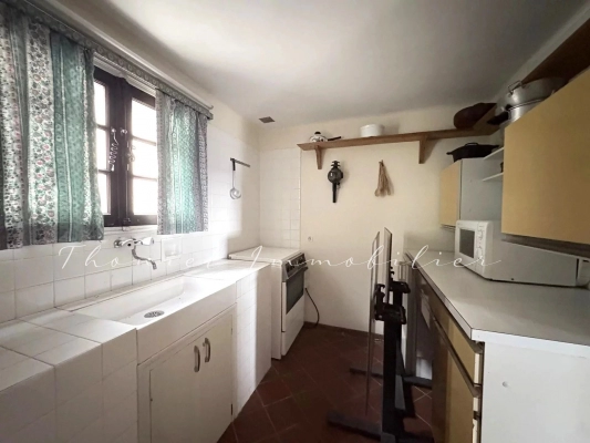 à vendre maison de village Grimaud - À vendre dans le village de Grimaud : Ensemble de deux maisons de village à rénover, avec terrasse et jardinet