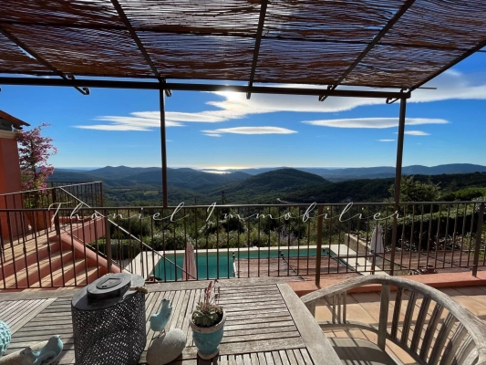à vendre maison, villa La Garde-Freinet - Villa d’exception à vendre à La Garde-Freinet – Vue mer panoramique
