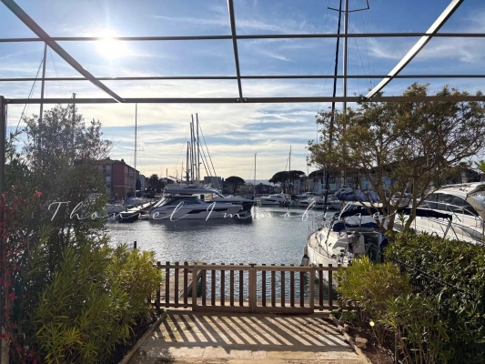 Vente maison, villa Grimaud - À vendre à Port Grimaud : Maison de pêcheur rénovée avec amarrage