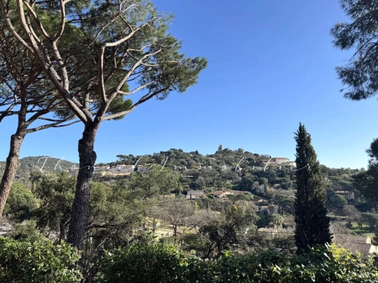 Vente maison, villa Grimaud - Propriété de 310 m2 à vendre proche du village de Grimaud