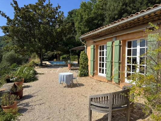 Vente maison, villa La Garde-Freinet - Exclusivité : Charmante maison de campagne avec vue mer panoramique