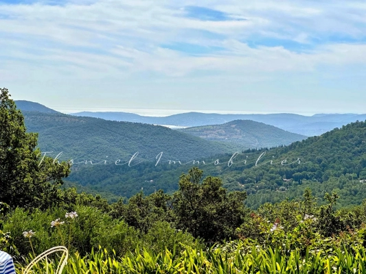 à vendre maison, villa La Garde-Freinet - Exclusivité : Charmante maison de campagne avec vue mer panoramique
