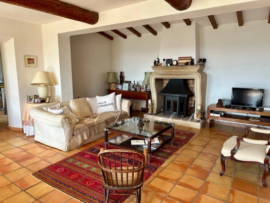 à vendre maison, villa La Garde-Freinet - Exclusivité : Charmante maison de campagne avec vue mer panoramique