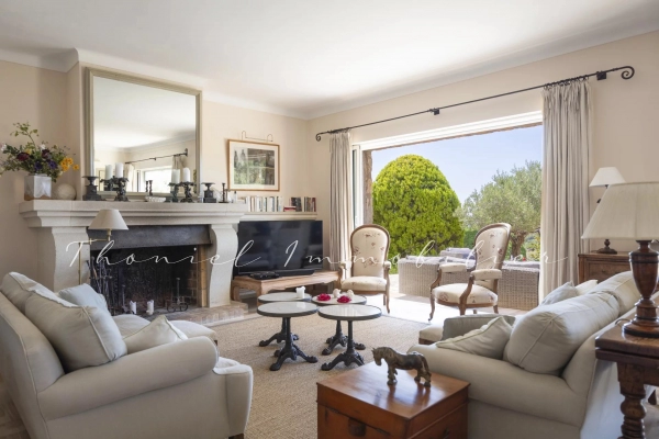 à vendre maison, villa Grimaud - A vendre à Grimaud : Propriété avec vue mer dans un domaine sécurisé