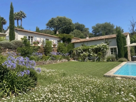 Agence immobilière Grimaud | Thoniel Immobilier | Grimaud : Villa de charme à vendre au cœur de la campagne grimaudoise