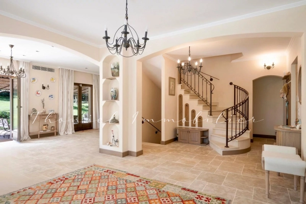 à vendre maison, villa Grimaud - Demeure provençale à vendre dans un domaine confidentiel proche des plages à Grimaud