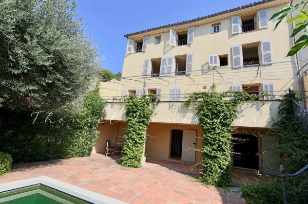 Vente maison, villa Grimaud - Magnifique maison de maître avec jardin et bassin à vendre à Grimaud
