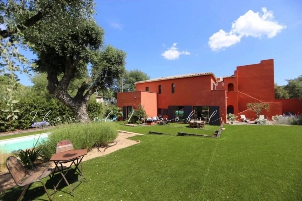 à vendre maison, villa Grimaud - Villa à vendre à Grimaud avec accès à pied à la plage de Beauvallon