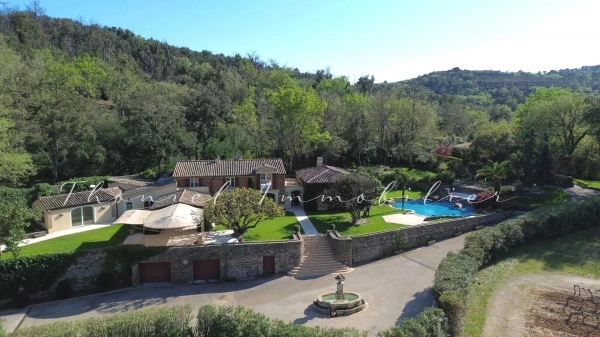 à vendre maison, villa Grimaud - Exceptionnelle propriété de caractère à vendre