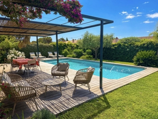Vente maison, villa Grimaud - Villa contemporaine avec piscine, de plain-pied et proche des plages de Grimaud