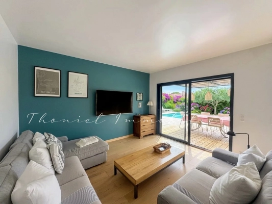 à vendre maison, villa Grimaud - Villa contemporaine avec piscine, de plain-pied et proche des plages de Grimaud