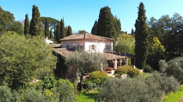 Agence immobilière Grimaud | Thoniel Immobilier sale House, villa Saint-Tropez