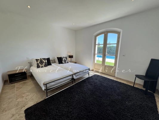 à vendre maison, villa Grimaud - Villa 4 chambres avec piscine, entre village et mer à la vente à Grimaud