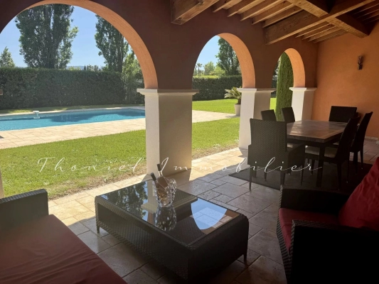 à vendre maison, villa Grimaud - Villa 4 chambres avec piscine, entre village et mer à la vente à Grimaud