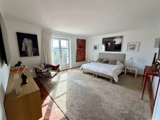 For sale house, villa Grimaud - 300 m2 property for sale at the foot of the village of Grimaud