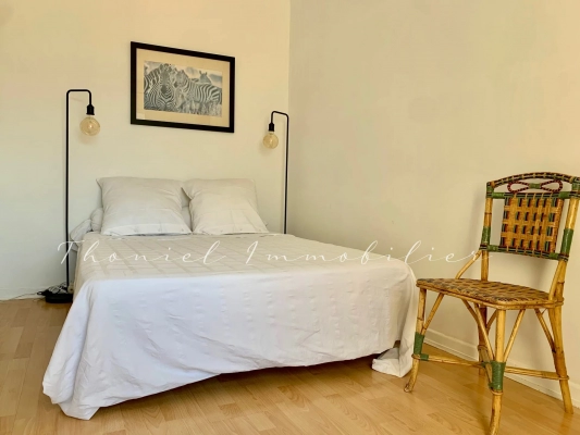 à vendre maison, villa Cogolin - À vendre proche du centre de Cogolin, jolie maison avec jardin et terrasses